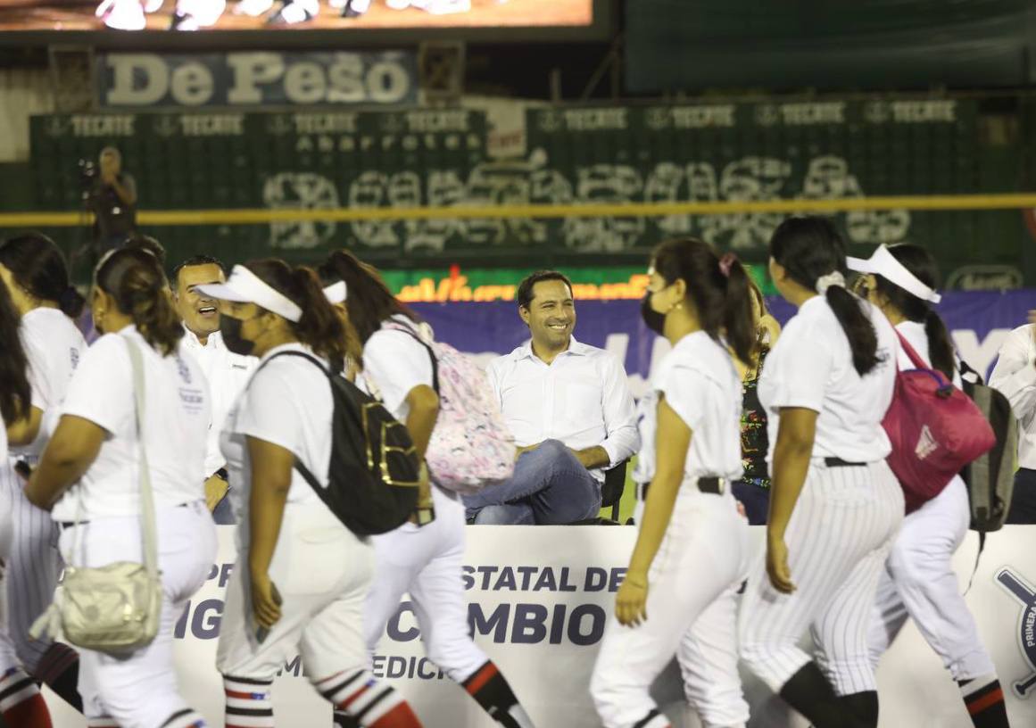 Vila iinaugura la “Liga del Cambio”, primer torneo de sóftbol femenil estatal