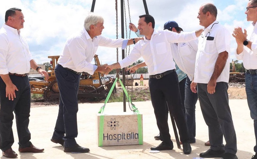 Mauricio Vila coloca la primera piedra de Zona Médica Hospitalia, en Los Héroes