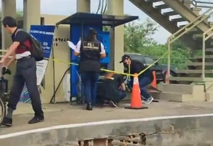 Vandalizan y roban el dinero de un cajero de Va y Ven en el Periférico