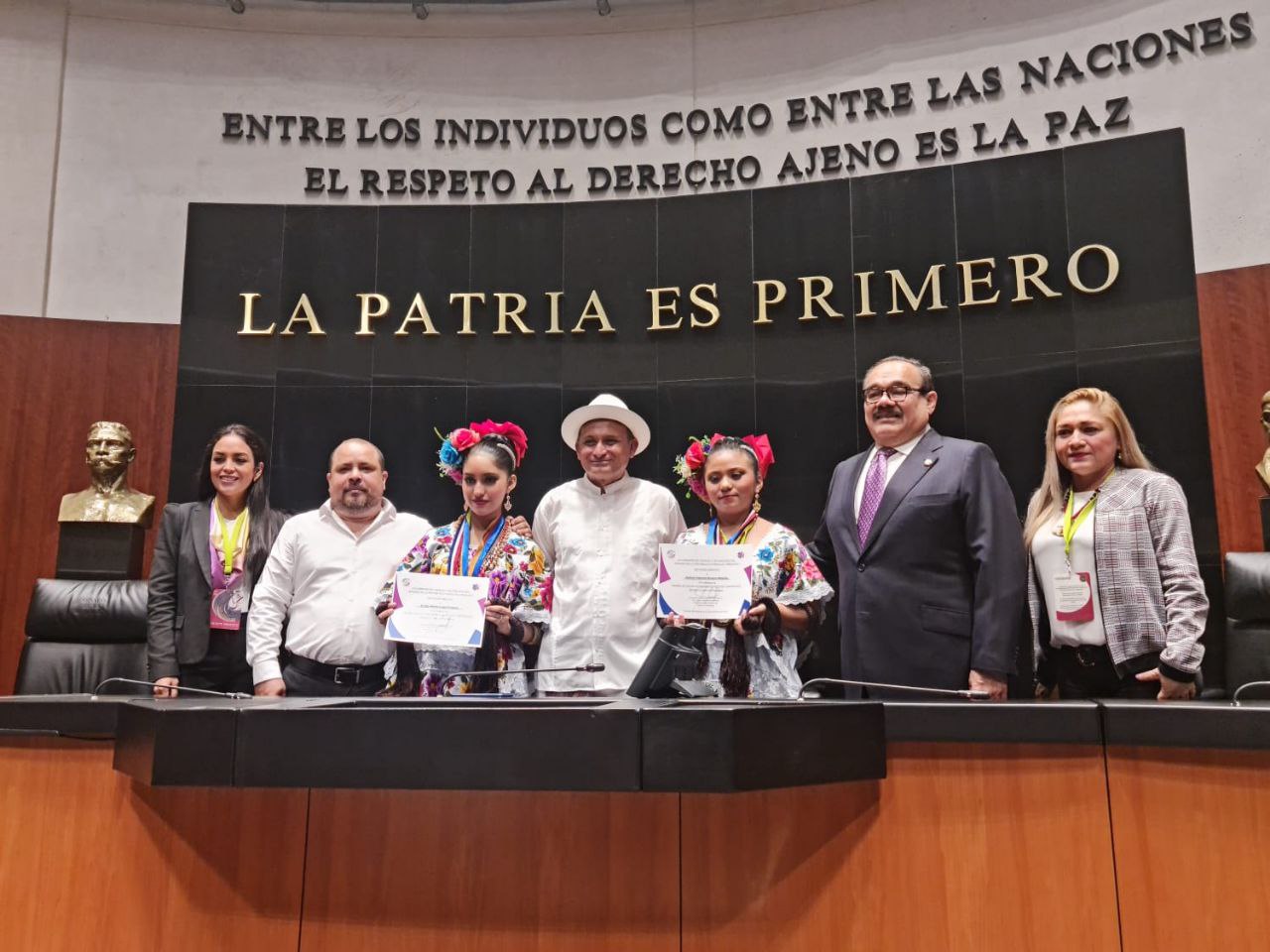 Comisión de Ciencia y Tecnología del Senado homenajea a niñas científicas de Oxkutzcab