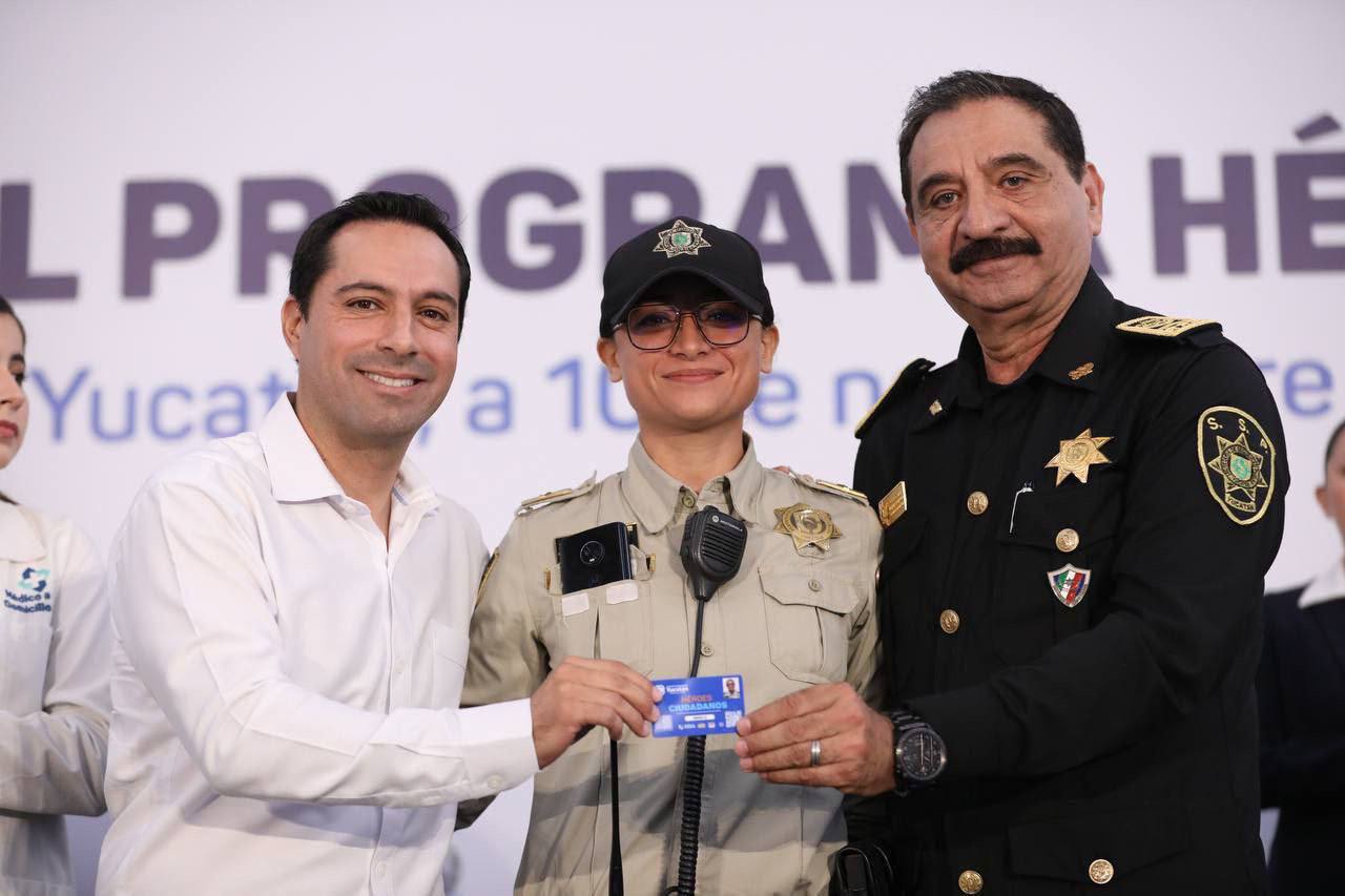 Más apoyos para policías, soldados, marinos,  bomberos, y personal de salud de Yucatán