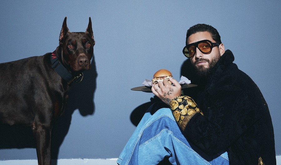 Maluma lanza su marca digital de hamburguesas y hot dogs