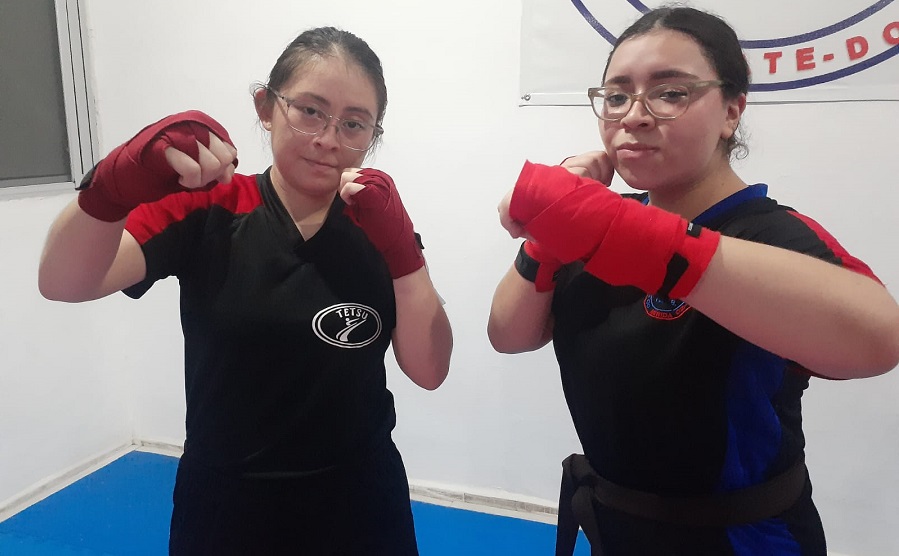 Dos jóvenes meridanas quieren ser las mejores en kick boxing