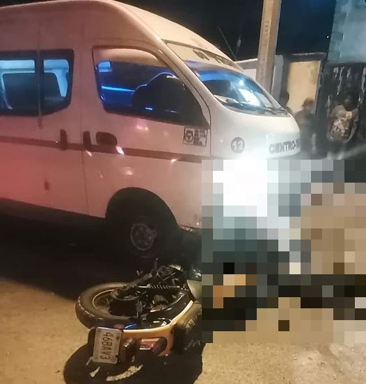 Taxi colectivo atropella a un motociclista en Chuburná de Hidalgo