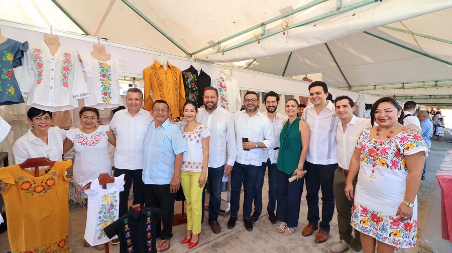 Comienza la Expo Navideña Tekit en Mérida en el parque de Santa Ana