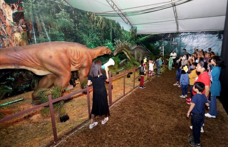 Familias del oriente de Yucatán disfrutan de la Expo Dinosaurios