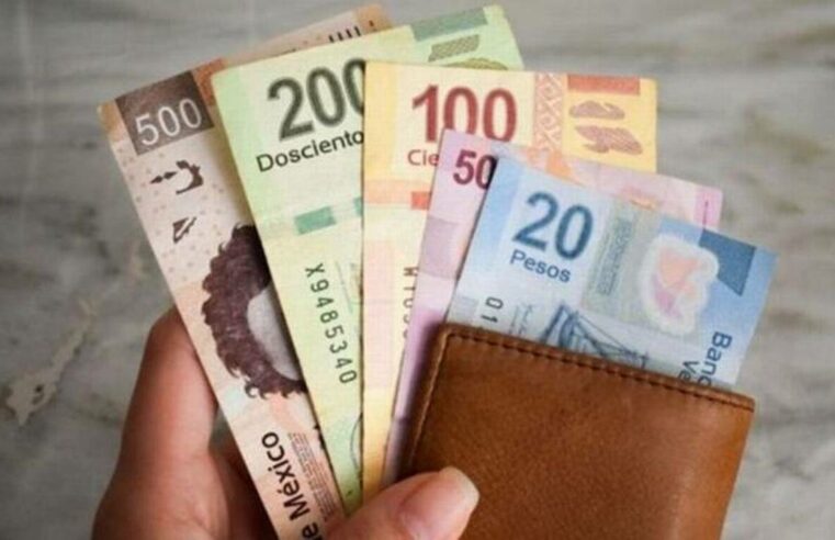 Empleados de gobierno del Yucatánreciben aumento salarial 