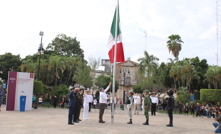 El Ejército conmemora en Mérida el aniversario de la Constitución