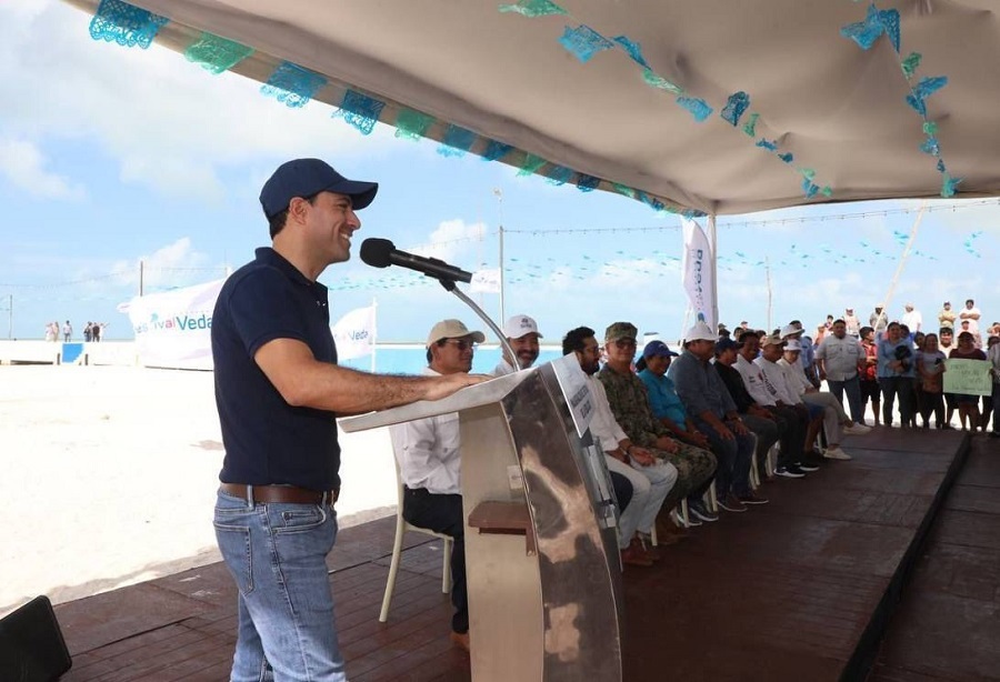 Mauricio Vila inaugura en Celestún el Festival de la Veda