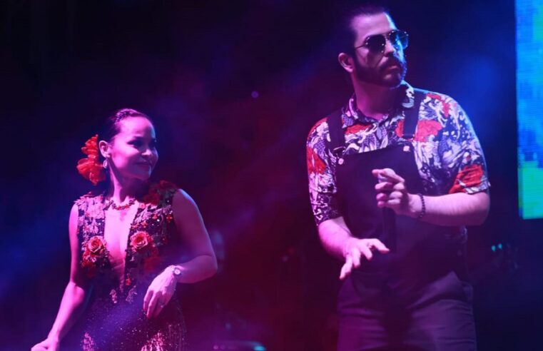 Edith Encalada canta cumbia a dueto con Chico Che Chico, en Isla Mujeres