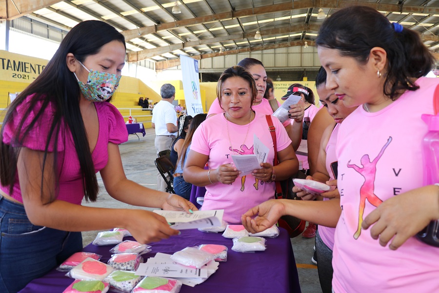 En Yucatán las Olas Violeta respaldan a las mujeres