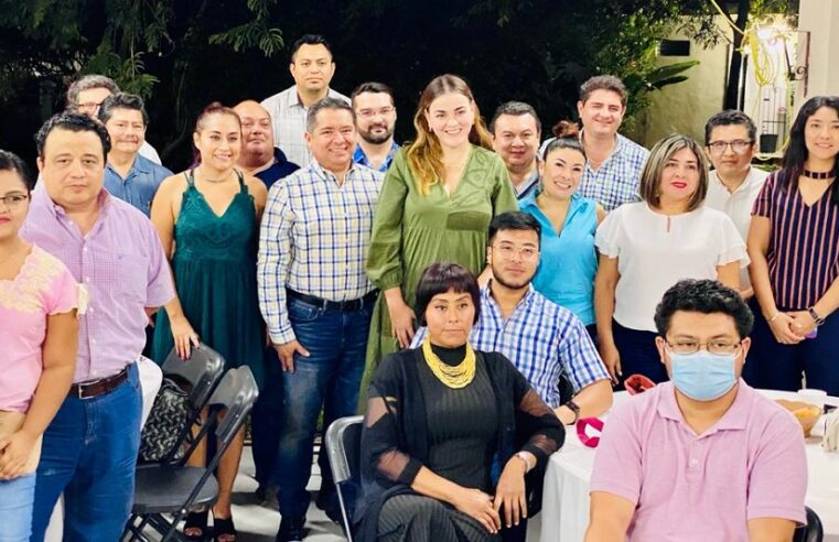 Cecilia Patrón tiende puente de comunicación con abogados de Yucatán