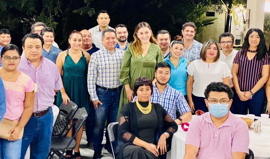 Cecilia Patrón tiende puente de comunicación con abogados de Yucatán