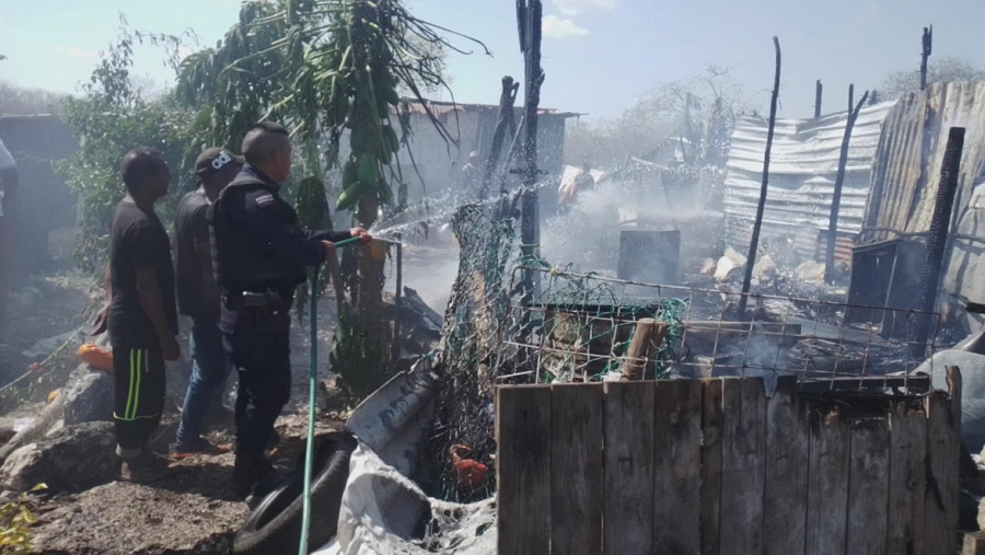 Incendio en Flamboyanes Progreso arrasa con casas, perros, gallinas y patos