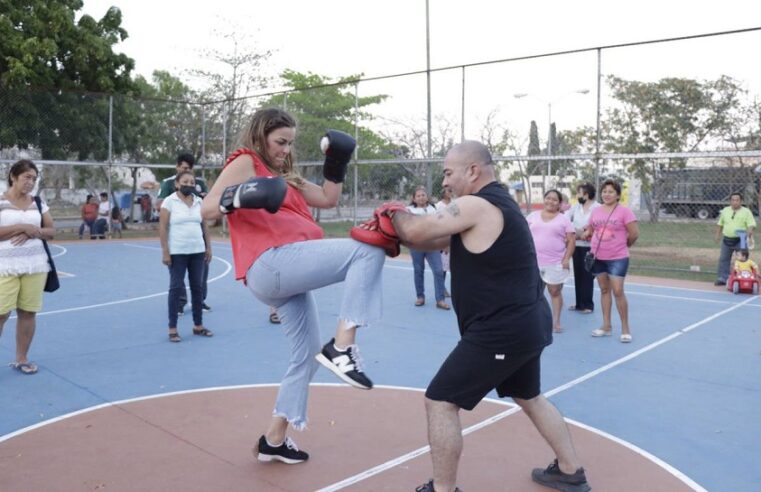 Cecilia Patrón ofrece clases de defensa personal a las mujeres