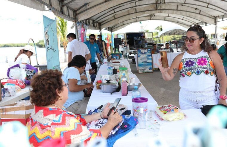 Familias disfrutan del Festival de la Veda en el puerto de San Felipe