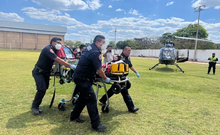 Gobierno de Yucatán envía helicóptero de la SSP por tres menores graves en un accidente