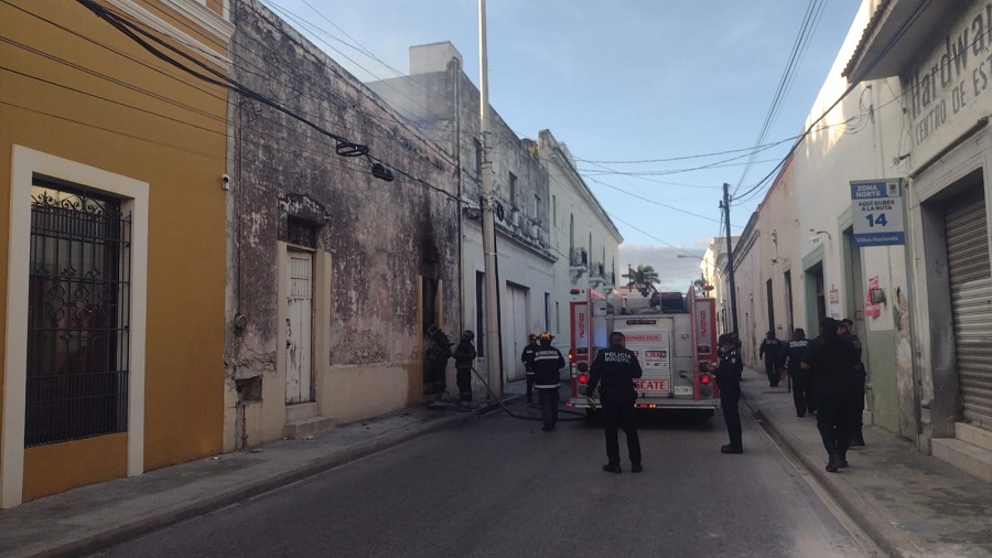 Se incendia dos veces una antigua casona en el centro de Mérida