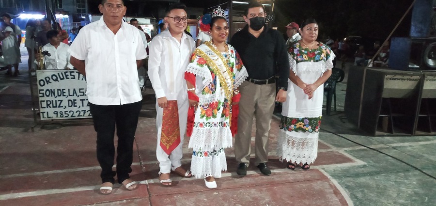 Al estilo Yucatán, coronan a Martha Karina Balam reina de la Fiesta de Ticuch 2023