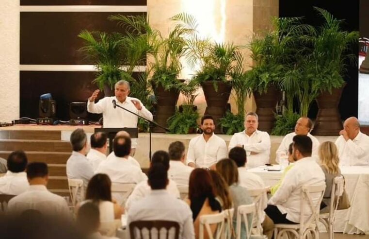 Adán Augusto de nuevo grillando en Mérida