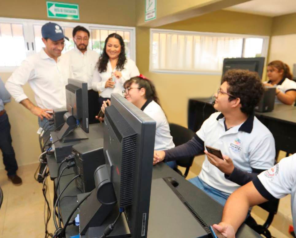 Con «Yucatán Digital», más estudiantes de Mérida tienen acceso a internet gratuito 