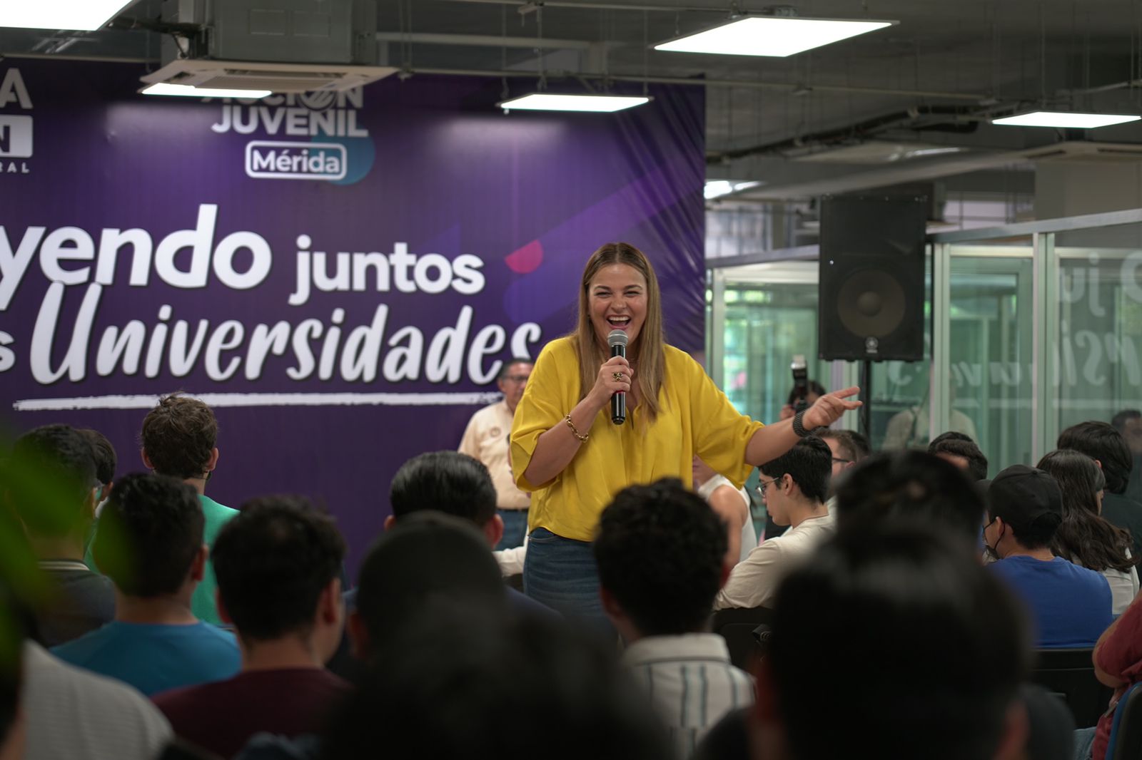 Cecilia Patrón comparte experiencia con estudiantes del Tecnológico de Mérida