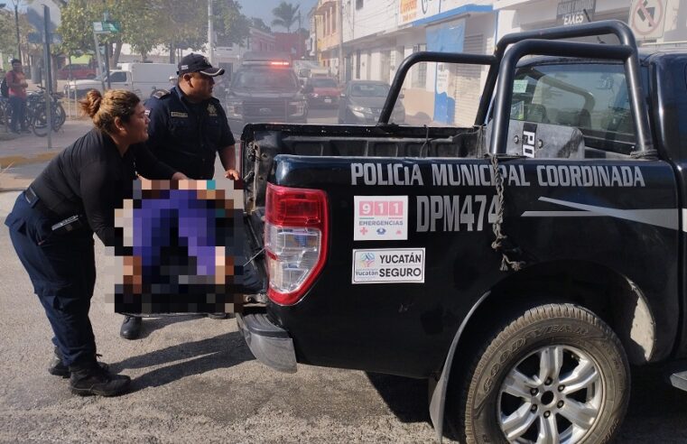 Policías de Tizimín salvan a una mujer de morir en un incendio