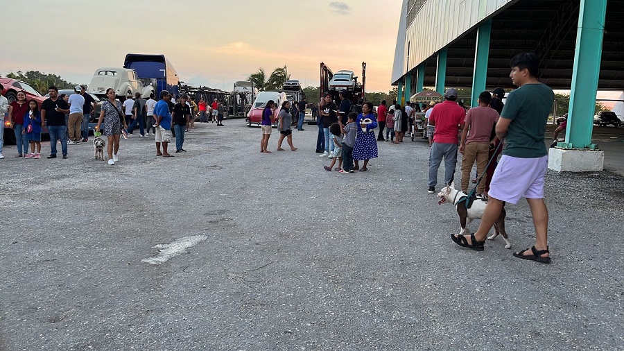 Calientan motores en Ciudad del Carmen los autos clásicos del Rally Maya