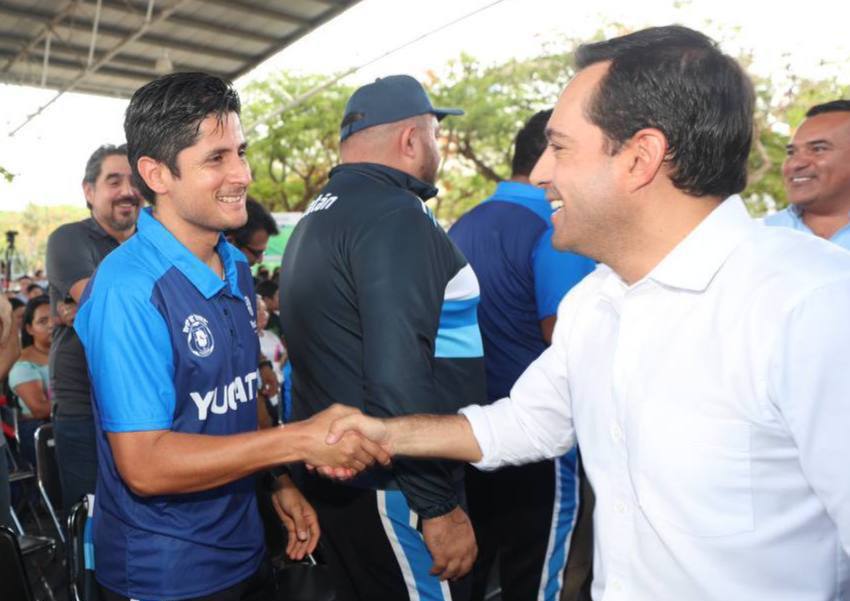 Presenta Mauricio Vila proyectos para transformar el deporte en Yucatán 