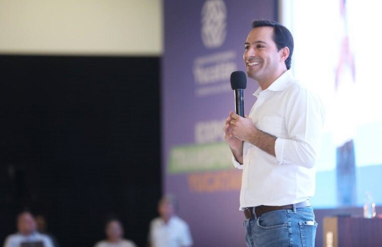 El Gobernador Mauricio Vila presenta a jóvenes las acciones que transforman Yucatán