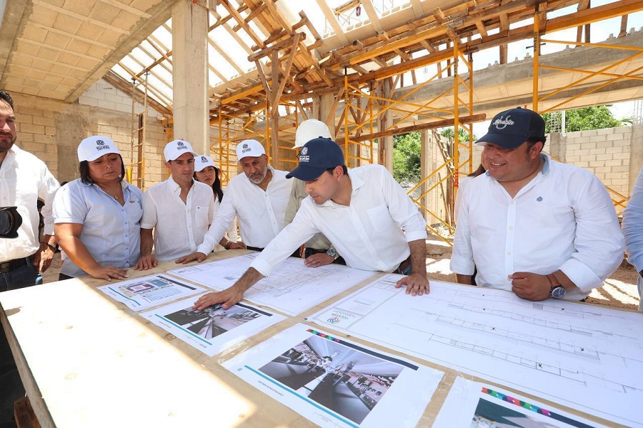 Mauricio Vila supervisa en Kanasín obras que cambian la vida de la gente