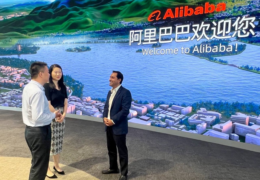 Yucatán establece colaboración con Alibaba, firma china de comercio electrónico