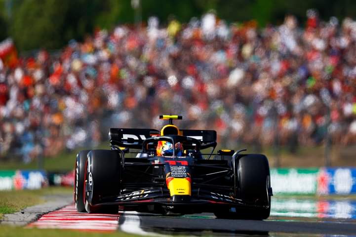 Verstappen gana por 9° vez en el año y Checo remonta hasta el podio!! 