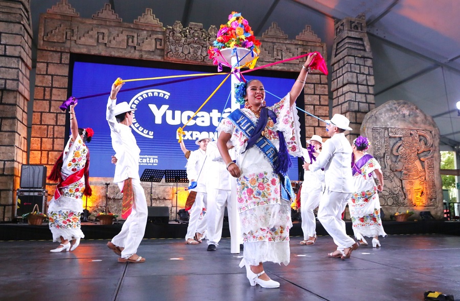 Zapopan, Jalisco, queda maravillado por los colores y sabores de Yucatán