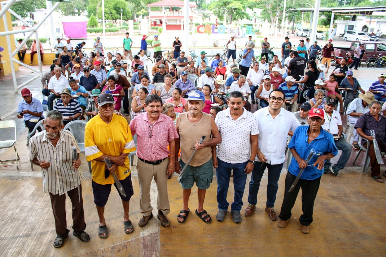 Herramientas y salud, respaldo de Ramírez Marín al oriente del Estado