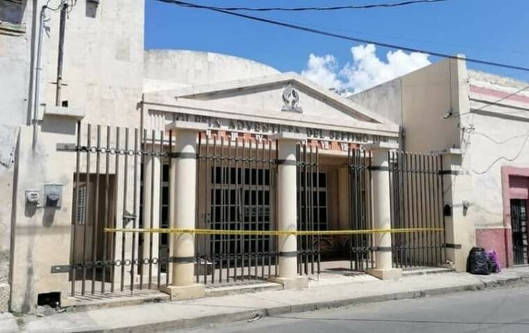 ¿Castigo divino? Entra a robar a un templo y muere en el intento