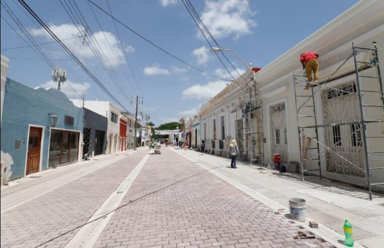 Renán Barrera obtiene su candidatura, pero no logra terminar la calle 47 a tiempo