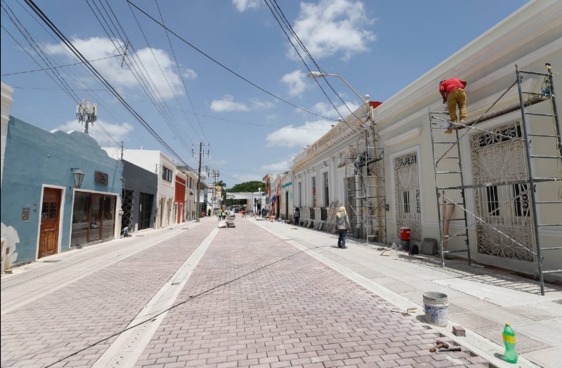 Renán Barrera obtiene su candidatura, pero no logra terminar la calle 47 a tiempo