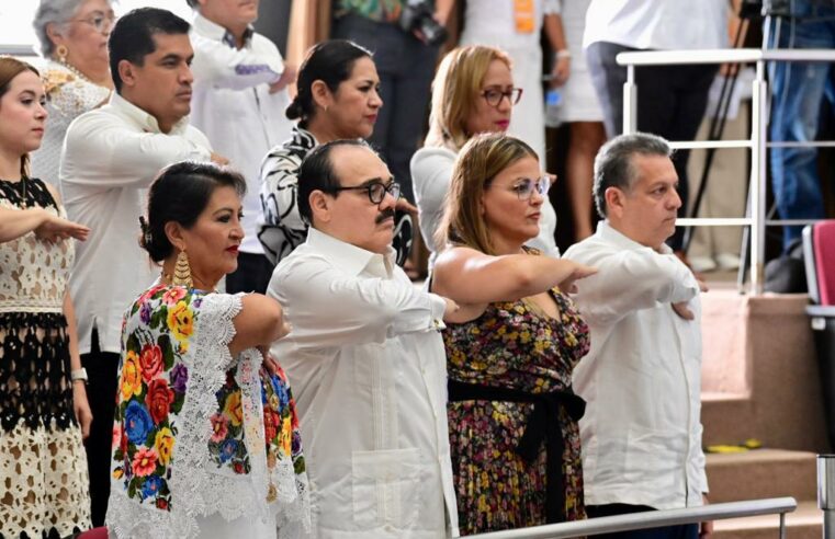 Ramírez Marín hace llamado al Congreso para que la bandera de Yucatán ondee en el estado