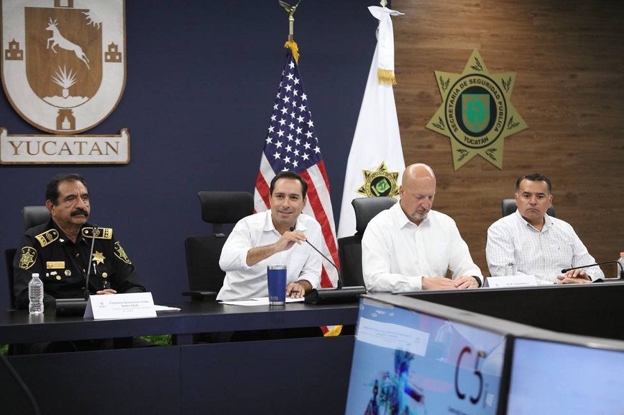 Mauricio Vila encabeza la entrega del premio ‘Triple Arco’ de la CALEA a la SSP