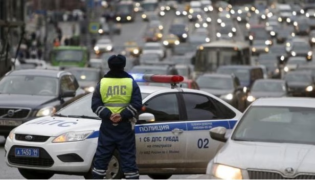 Falso policía patrulló durante meses junto a agentes de tránsito oficiales