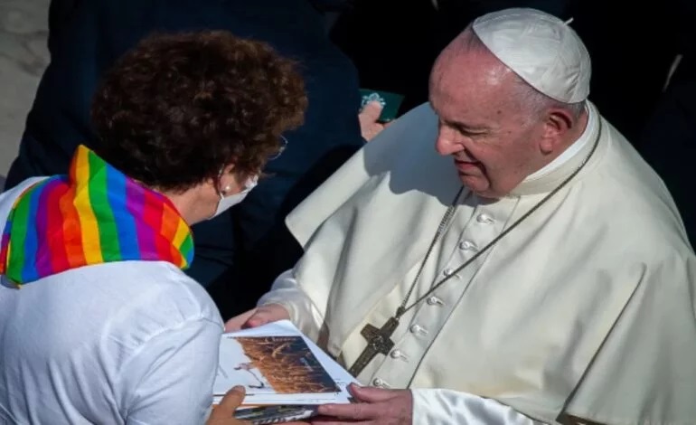 La mujeres trans también son hijas de Dios, afirma el Papa Francisco