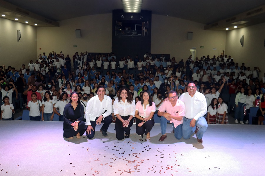 Alumnos de Mérida, Samahil, Chemax, Umán y Yaxcabá participan en el Encuentro JuventudEs Yucatán