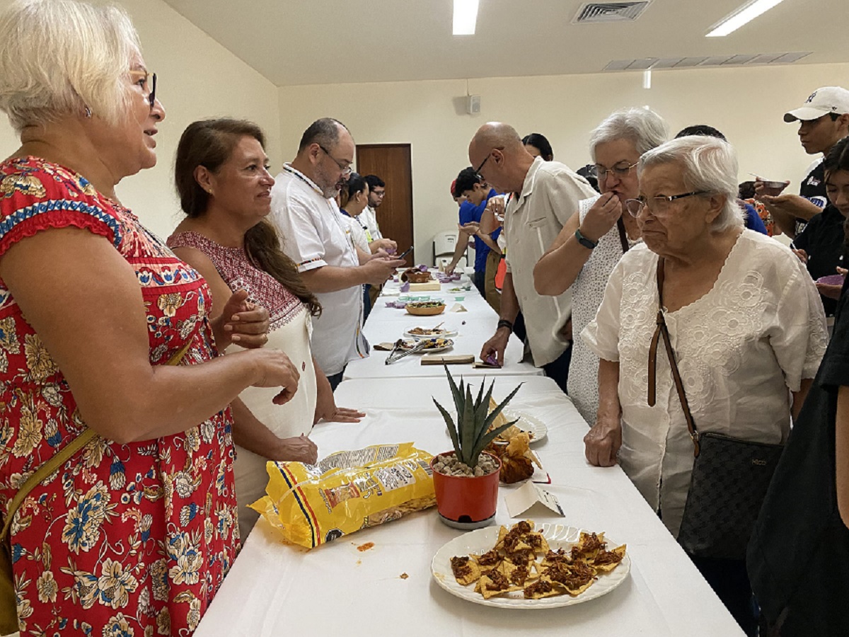 El CICY realiza encuentro culinario para revalorar el uso de los agaves y sus parientes