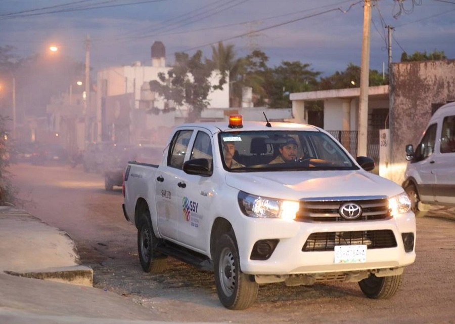 Continúa la fumigación contra el mosco transmisor del dengue en Yucatán