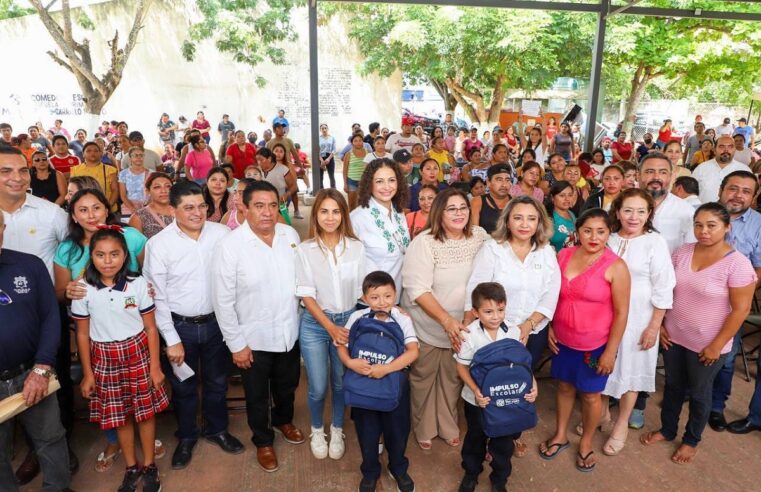 Alumnos del sur de Mérida se benefician con el programa Impulso Escolar