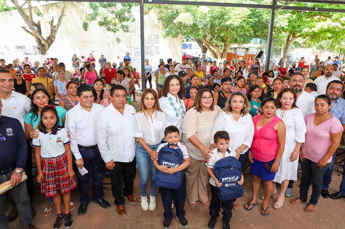 Alumnos del sur de Mérida se benefician con el programa Impulso Escolar