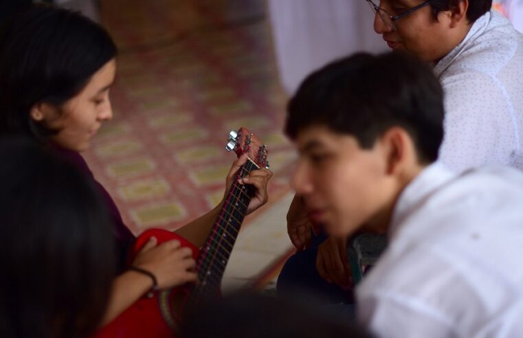 Entregan mobiliario e instrumentos a casas de la cultura en la zona centro de Yucatán