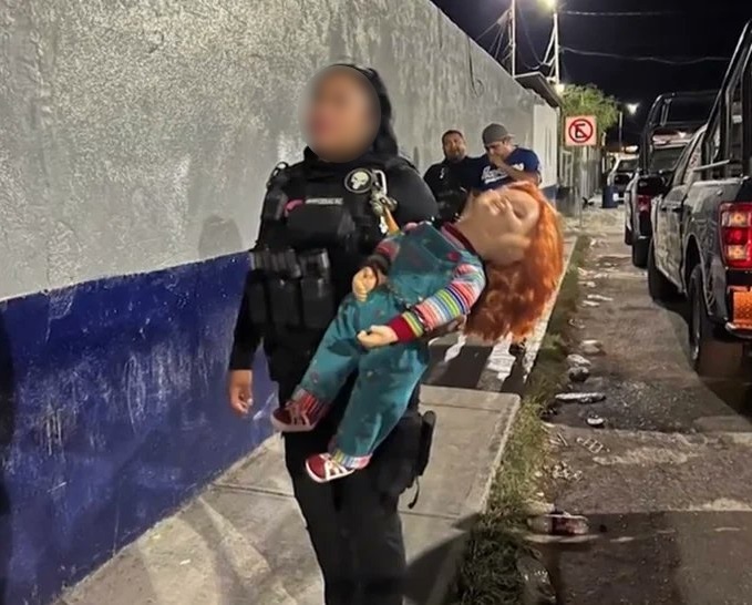 Detienen al muñeco «Chucky» por asaltar en Monclova, Coahuila