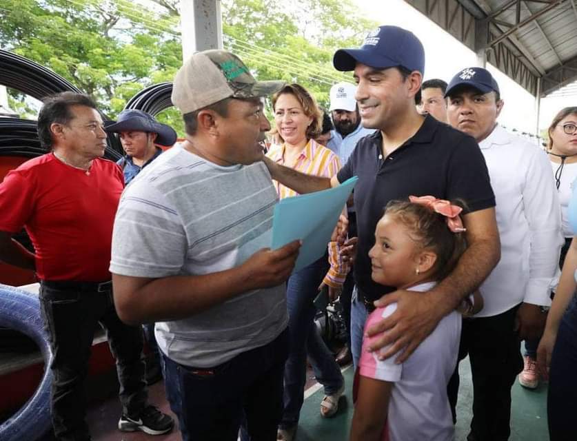 Dzilam González crece de abajo hacia arriba con el respaldo de Mauricio Vila